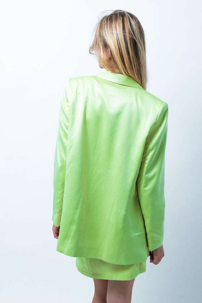 EAT ME : The silk pistachio green suit | Maison Orient