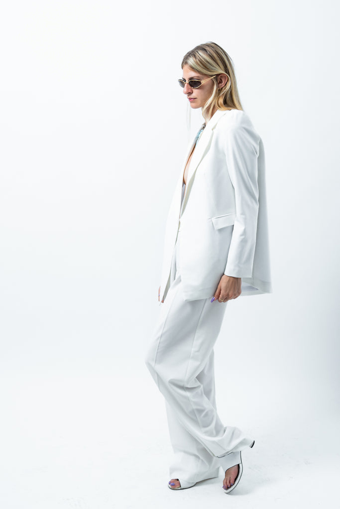 OH MAMA : The see-through white suit | Maison Orient