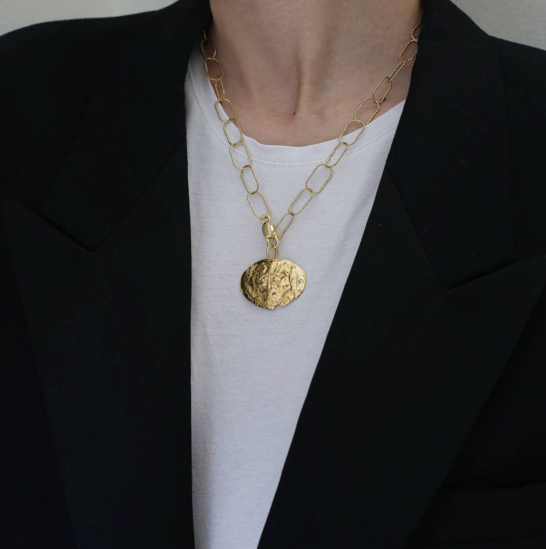 Nikolaos Oval Statement Chain