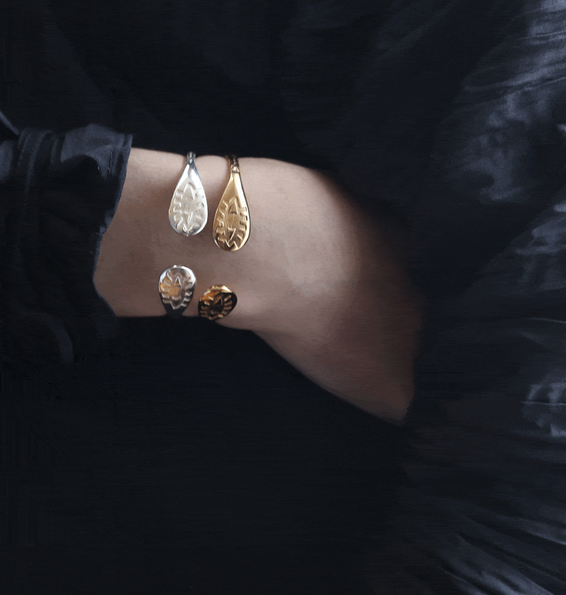 Delian Large Cuff Gold