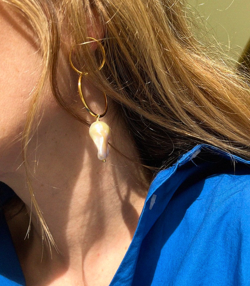 Lost Sea Infinity Earrings Gold