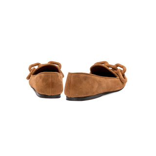 Catena camello suede moccasin seen from the back