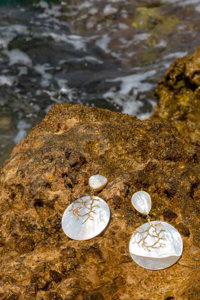 WHITE CAPRI in Mother of Pearls - Maison OrientChadia HamatiMaison OrientEarrings