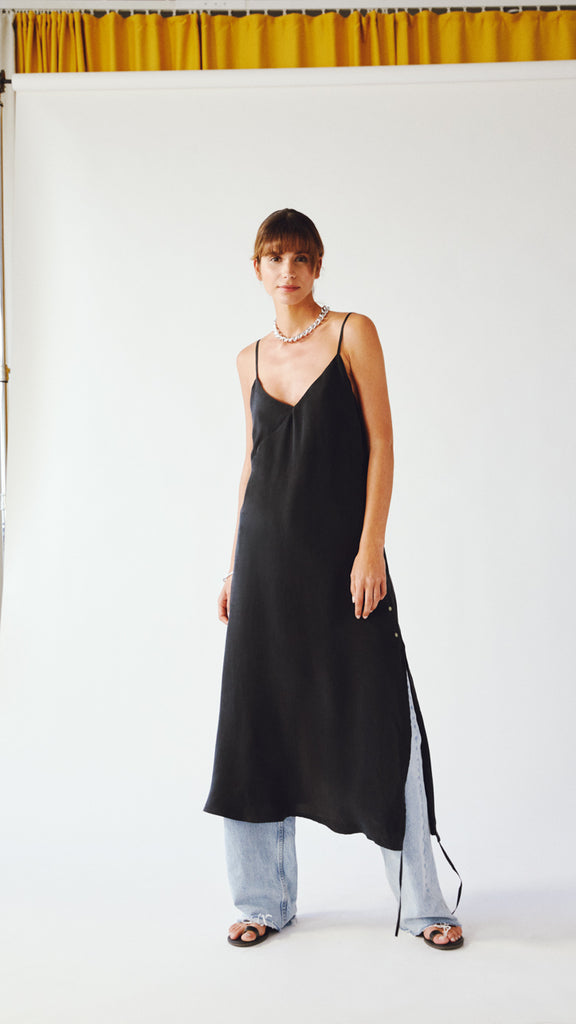 NO11 SLIP DRESS - Black | Maison Orient