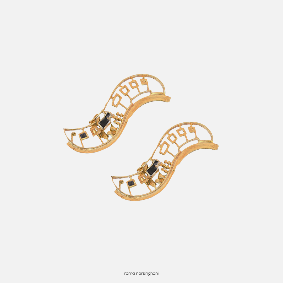 Maya Studs in Gold / Jet Black | Maison Orient