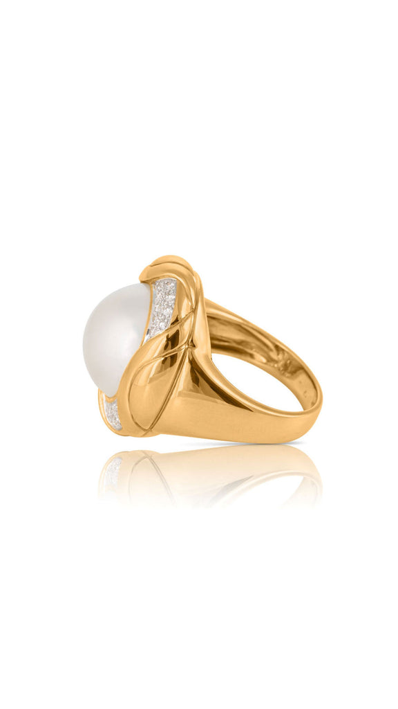 Contemporary 18K Round Mabe Pearl and Diamond Ring | Maison Orient