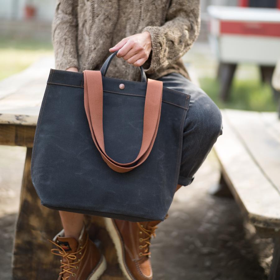 No. 301 Bootcut Tote Black Truffle (Reversible) | Maison Orient
