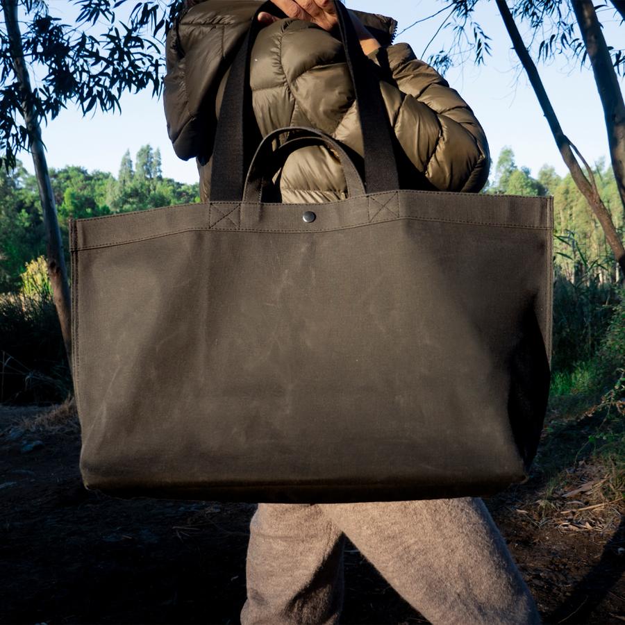 No. 205 Xlarge Tote Charcoal (Reversible) | Maison Orient