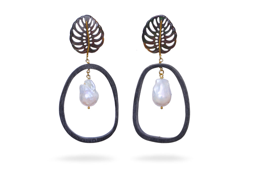 Pearl, Mother of Pearl and Buffalo Horn | Maison Orient