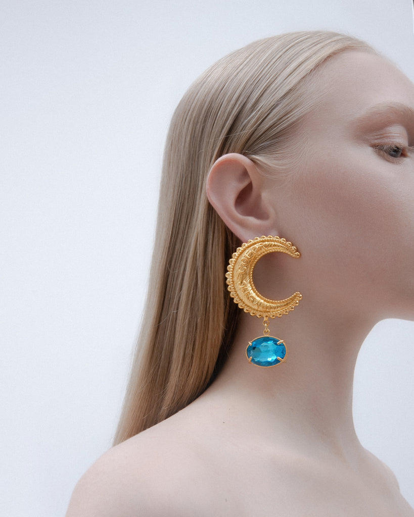 Moon earrings with blue stones | Maison Orient