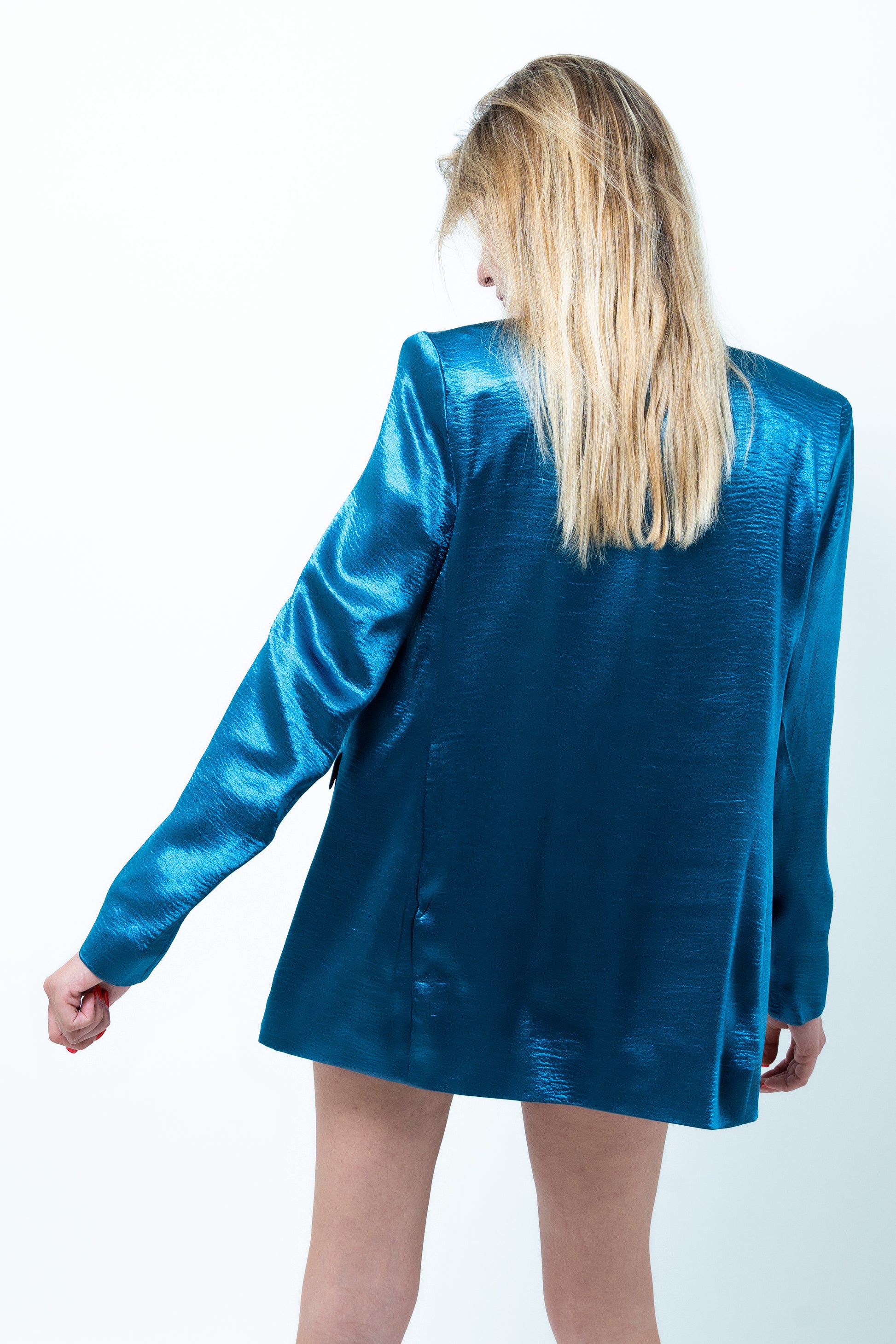 POSEIDON : The shiny ocean suit | Maison Orient