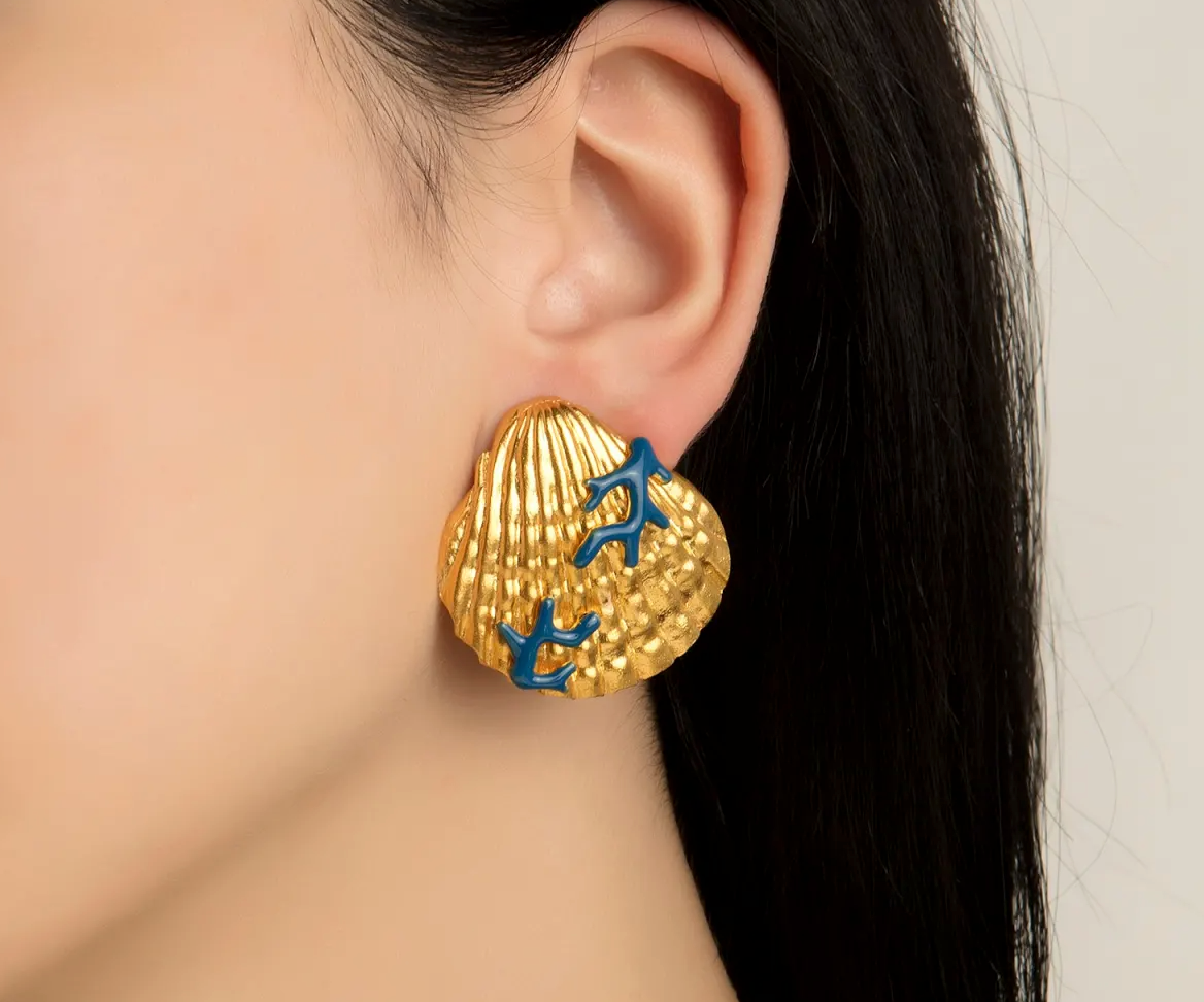 Milou Seashell Earrings with Coral Navy Blue | Maison Orient