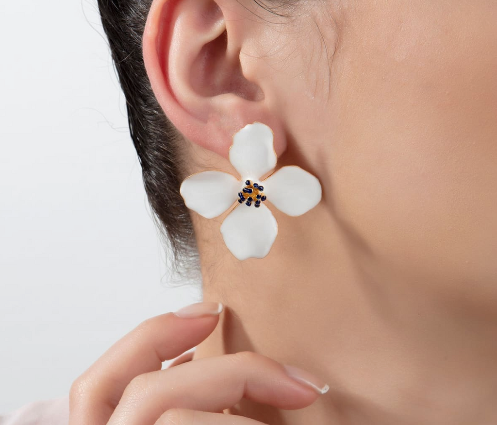 Milou White Clover Flower Earrings | Maison Orient