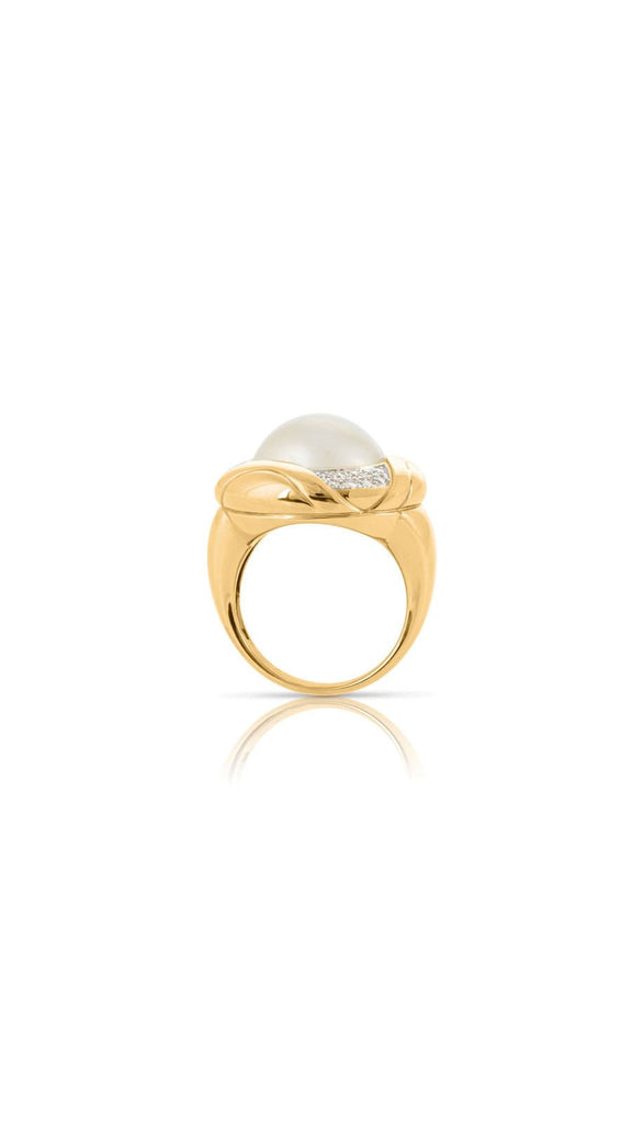 Contemporary 18K Round Mabe Pearl And Diamond Ring - Maison OrientYazJewelsMaison OrientRings