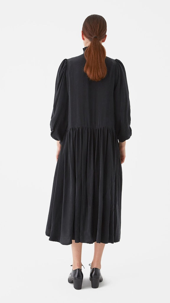 Dress NO 1 Midi - Black | Maison Orient