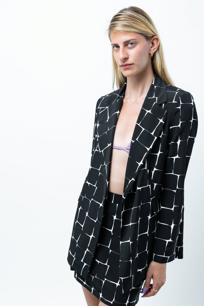 Queen Of Pop : The Black Or White Suit - Maison OrientPurple PepperMaison OrientSuits
