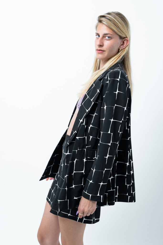 Queen Of Pop : The Black Or White Suit - Maison OrientPurple PepperMaison OrientSuits